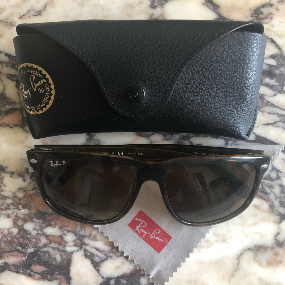 Ray-Ban Polarized Sunglasses - RB4147